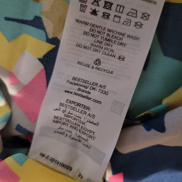 ASOS Noisy May oversized smock dress in multi abstract print - Picture 7 of 7